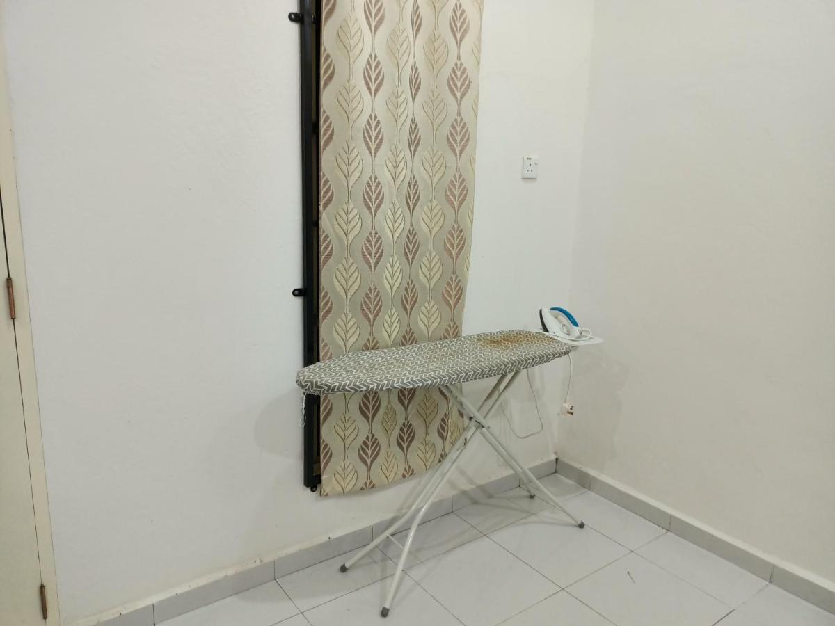Ummi'S Homestay Kuala Besut Kampong Baru Экстерьер фото